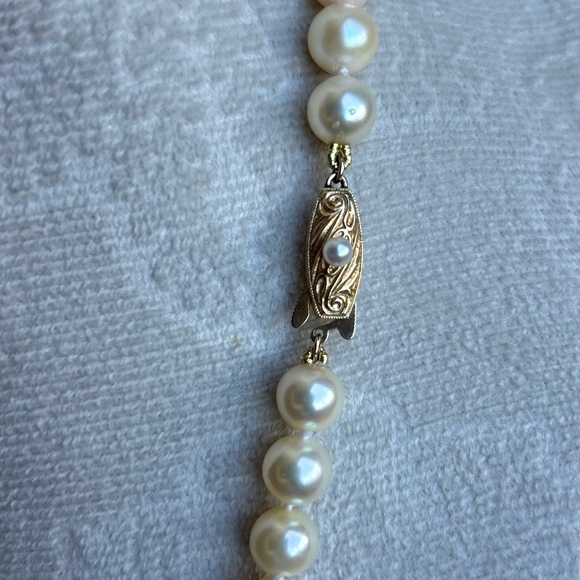 Vintage 14K yellow good clasp 
8.50MM Tasaki 21” Cultured Akoya Pearl Necklace - Picture 8 of 15